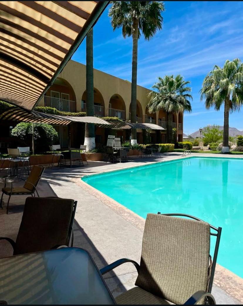 Hotel Santa Fe Camargo Luaran gambar